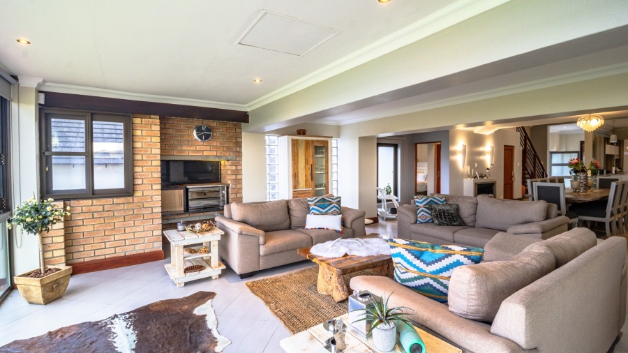 5 Bedroom Property for Sale in Oranjeville Free State